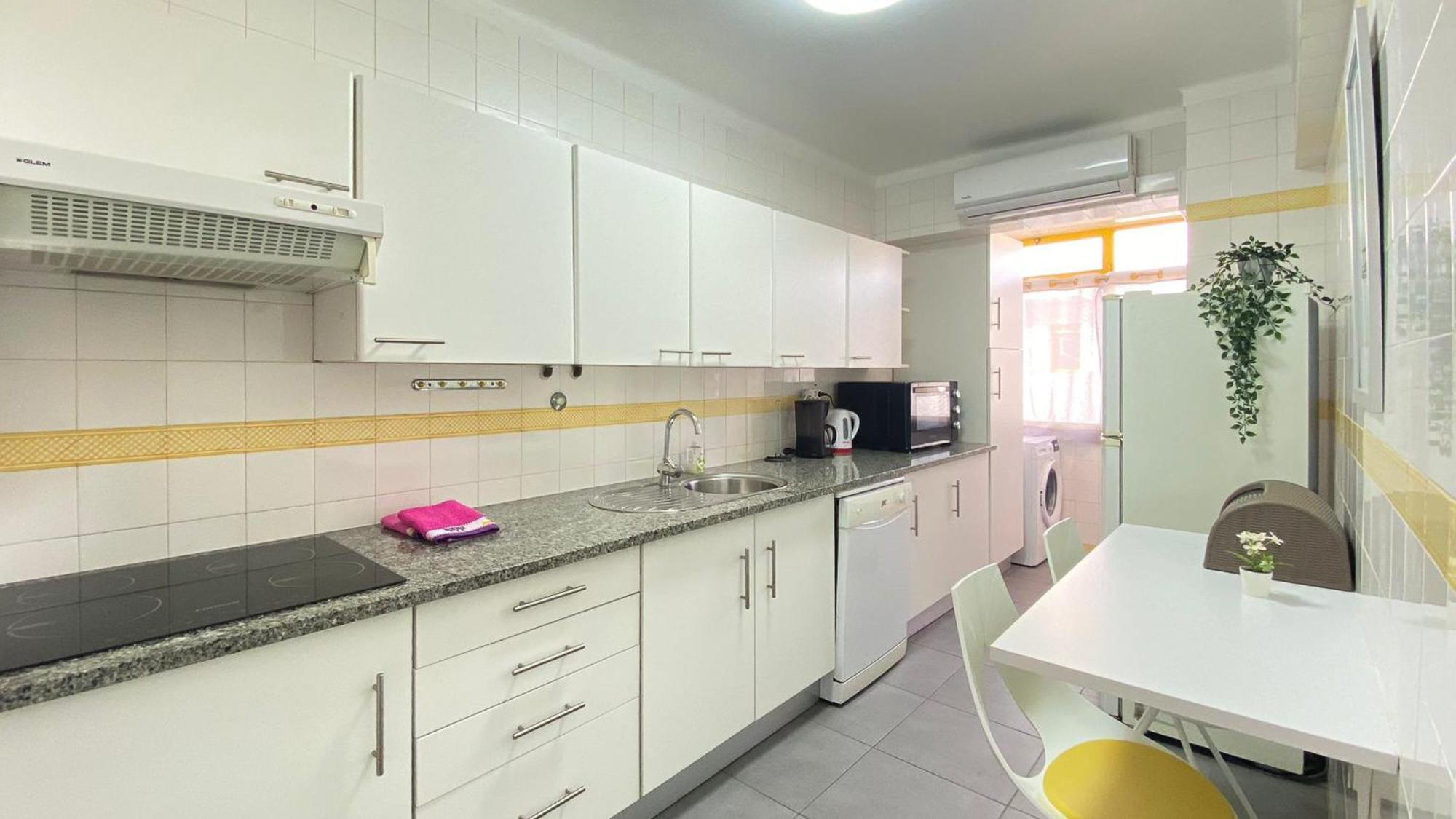 Quarteira Frente Praia II By Homeslow Rentals Luaran gambar