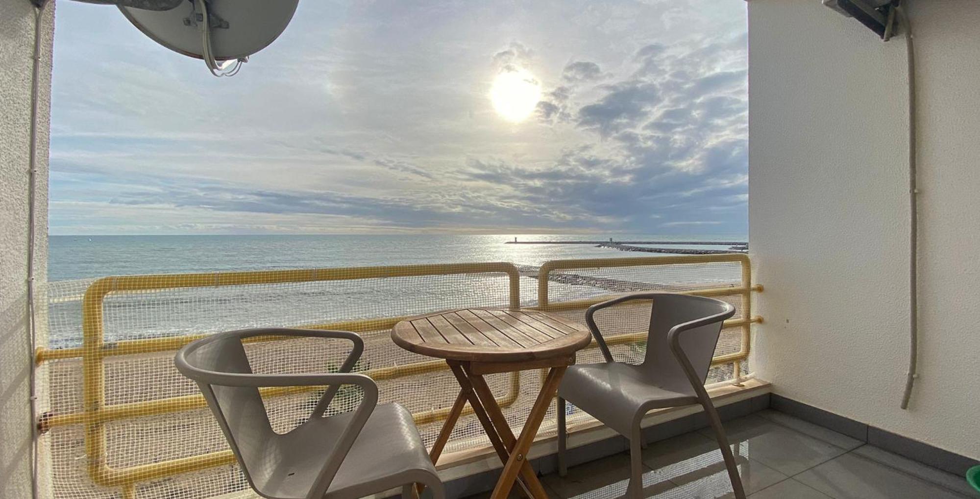 Quarteira Frente Praia II By Homeslow Rentals Luaran gambar